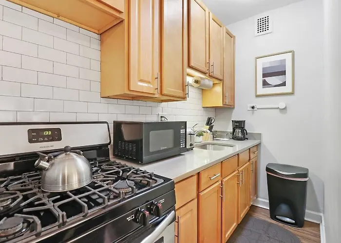 Trendy In - Kenwood 103 & 303 Rep * Chicago